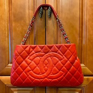 Authentic Chanel expandable Tote